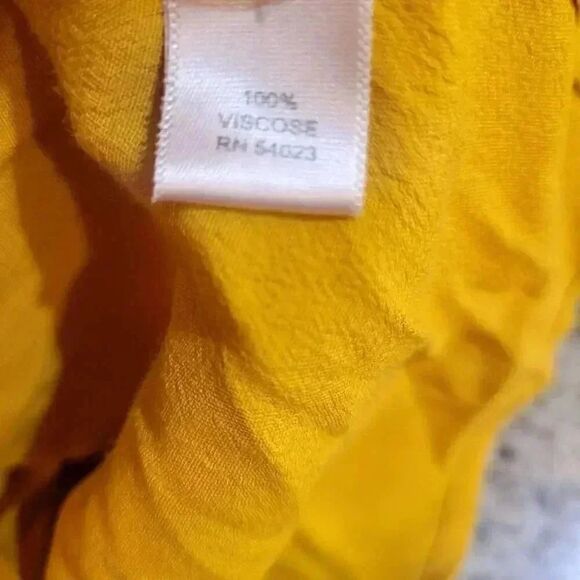 Banana Republic Women's Mustard Yellow Viscose Blouse - Picture 10 of 10